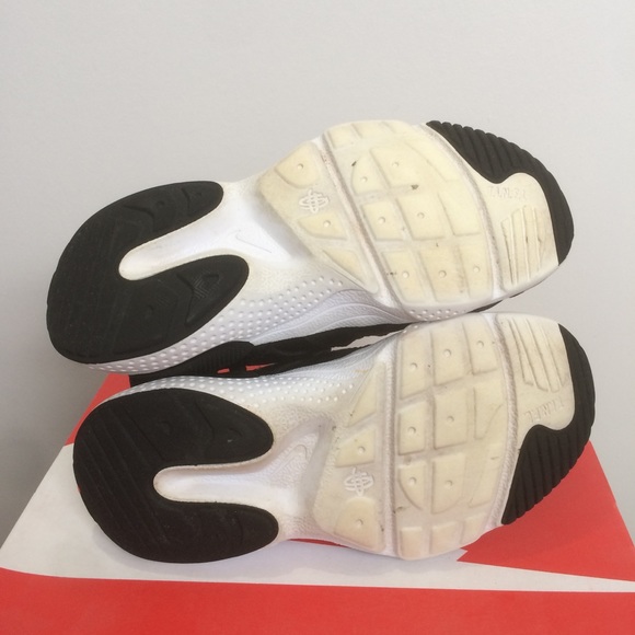 SOLD Nike Huarache Size 11c - Picture 6 of 7